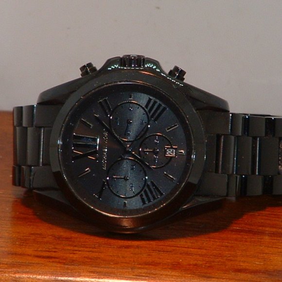 Pre-Owned Men’s Black Michael Kors MK-5550 Analog Sports Watch - Picture 1 of 6